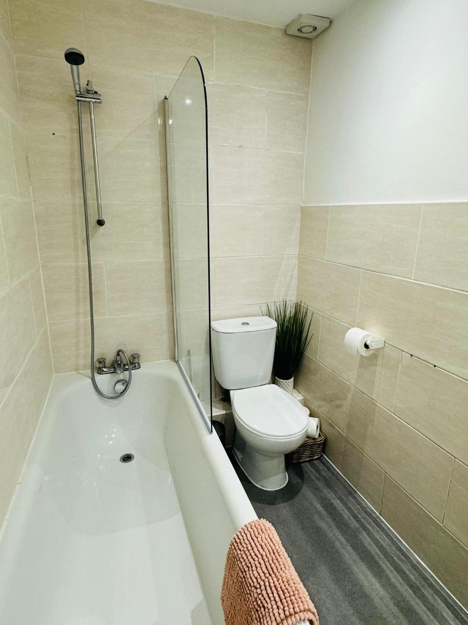 Jubilee Rooms 15 Minutes Central Лондон Экстерьер фото